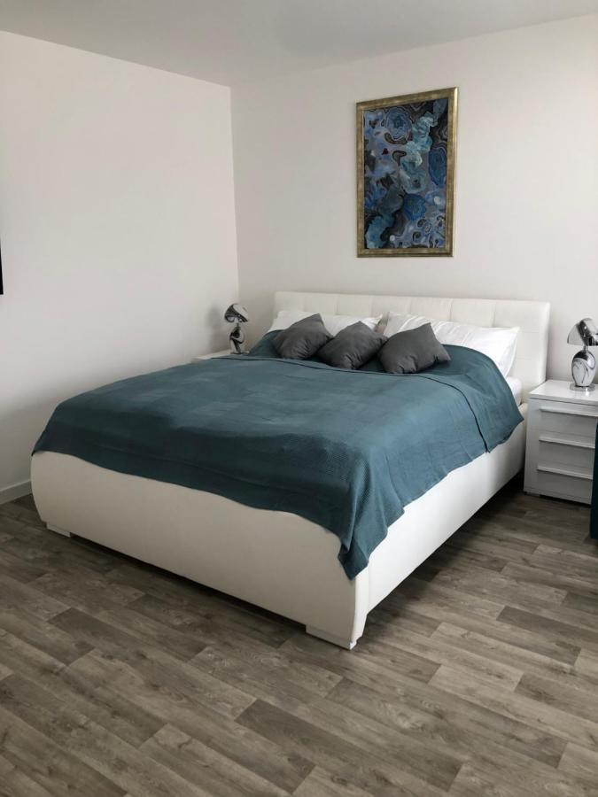 Apartman X28 Mikulov Extérieur photo